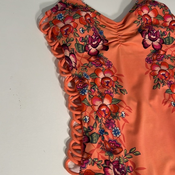 True Craft Size Med Floral One piece in Coral with Looped decorative sides. - Picture 2 of 9